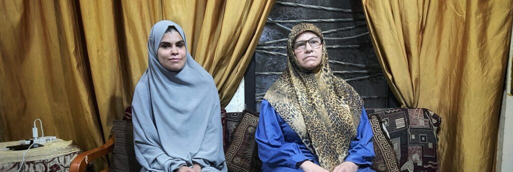 Mother and her daugther.