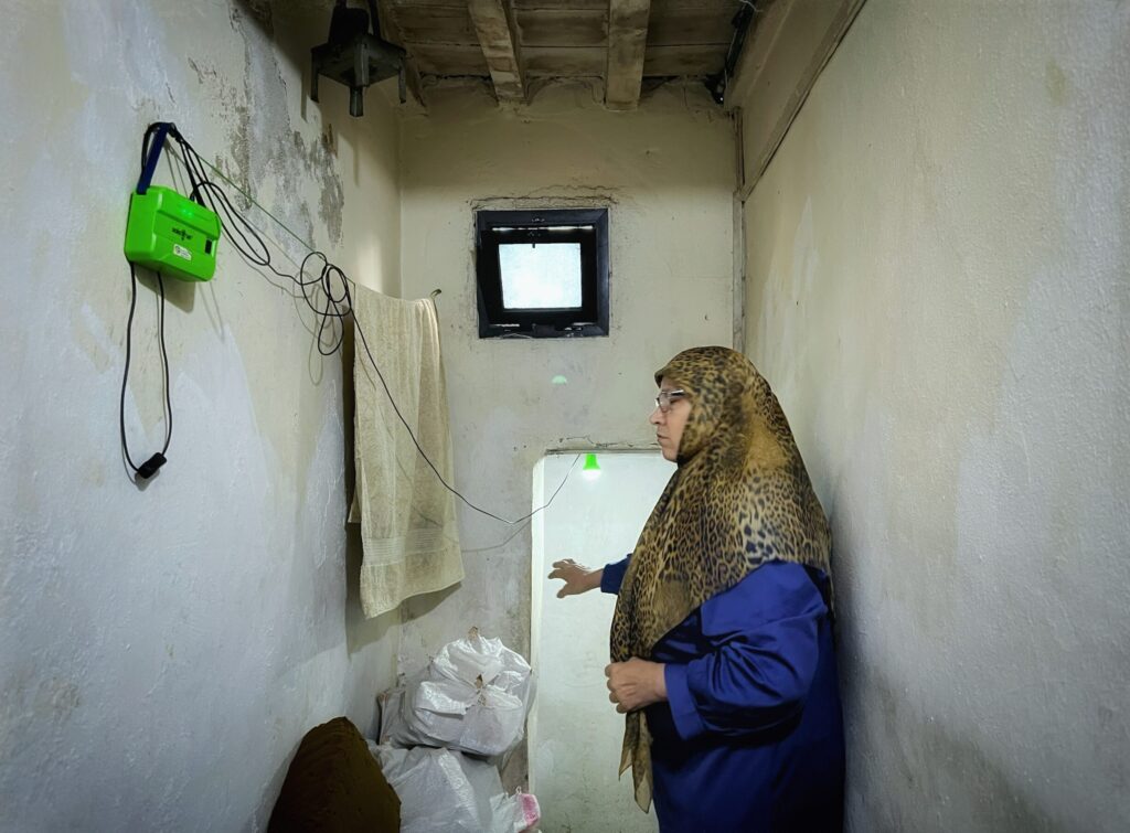 Solar lamp system in operation to iluminate the bath room.